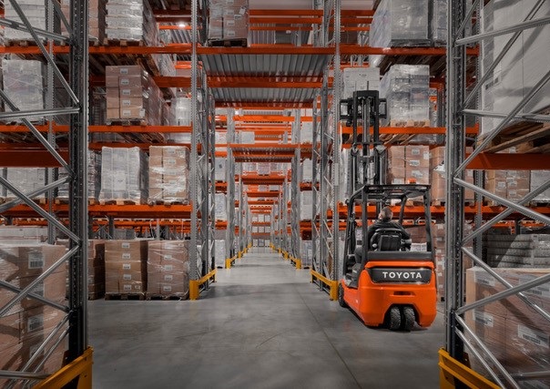 https://www.supplychainit.com/wp-content/uploads/2025/07/warehouse1-604x427-900x636-1.jpg